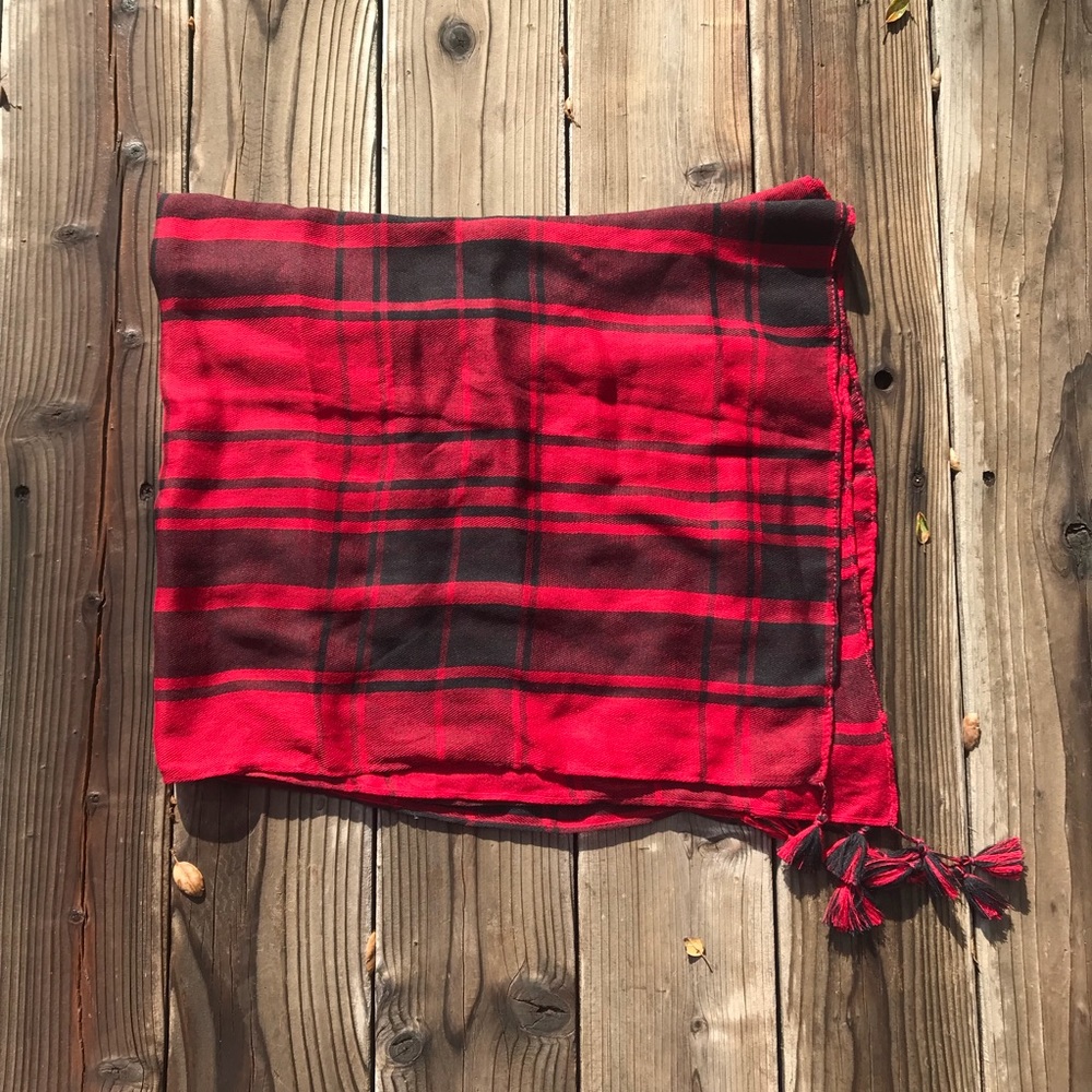 NEW Plaid Square Scarf with tassels.